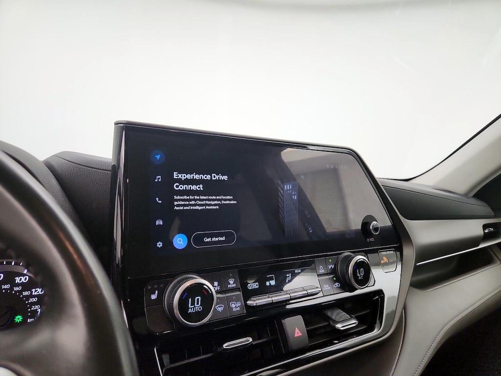 used 2023 Toyota Highlander car, priced at $37,998