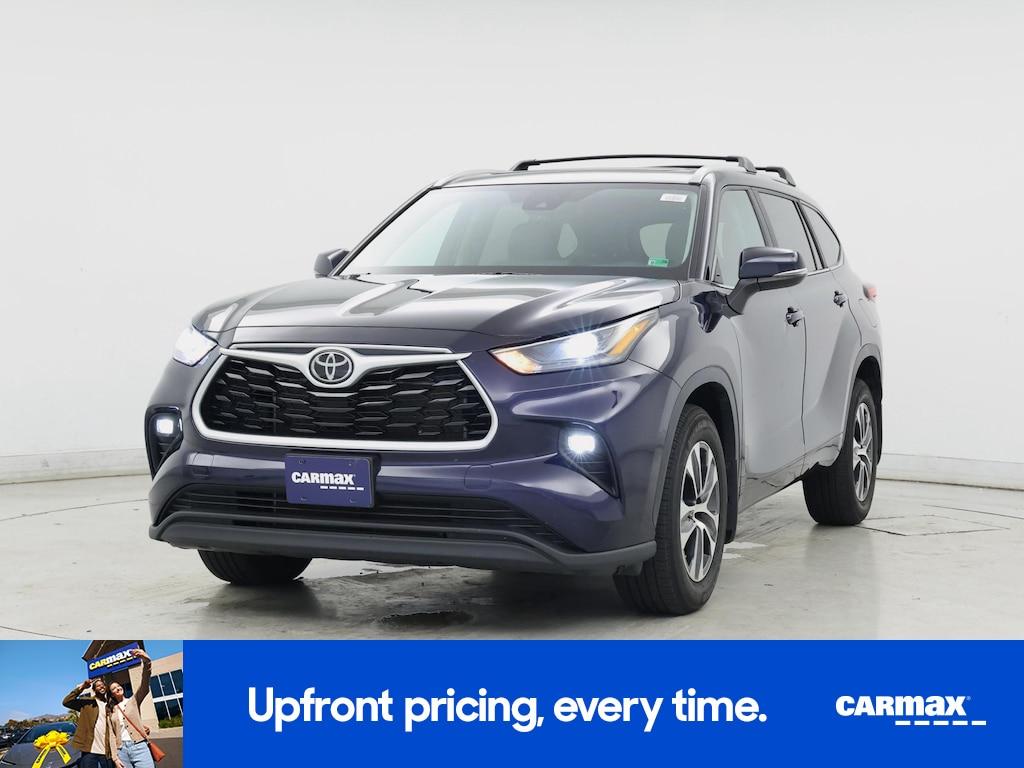 used 2023 Toyota Highlander car, priced at $37,998
