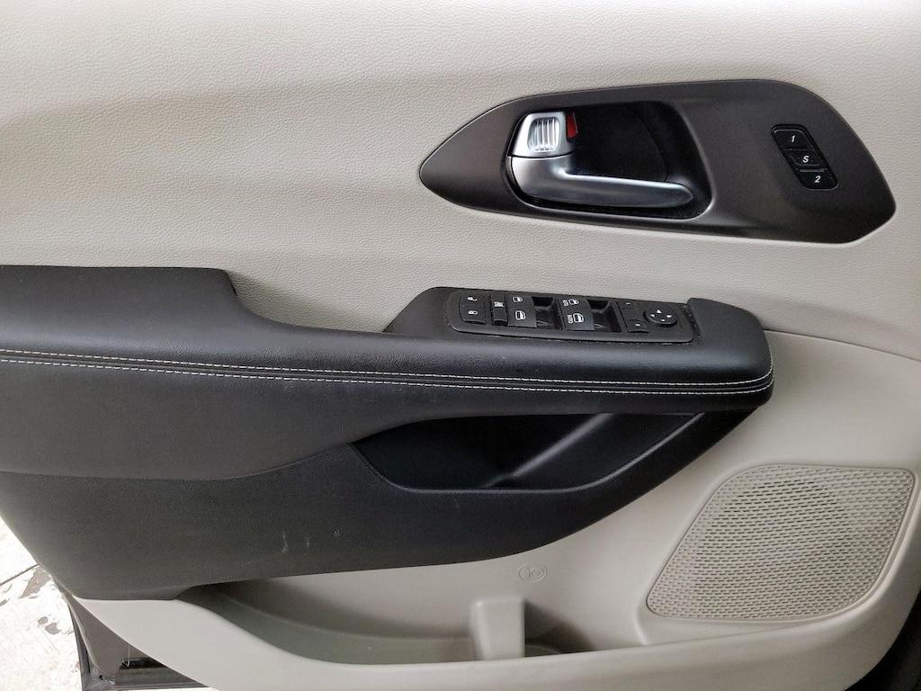 used 2023 Chrysler Pacifica car, priced at $25,998