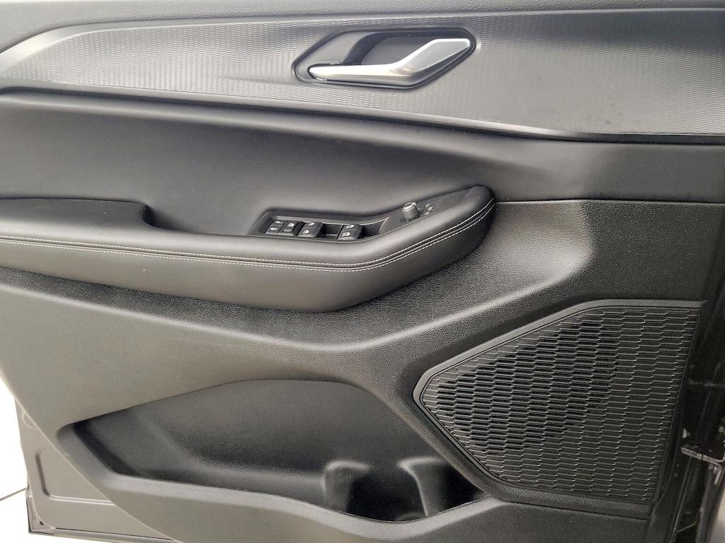 used 2024 Jeep Grand Cherokee car, priced at $37,998