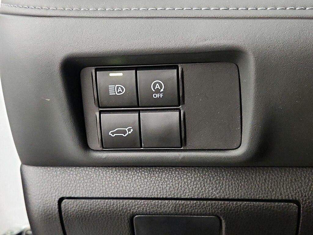 used 2023 Toyota Highlander car, priced at $35,998