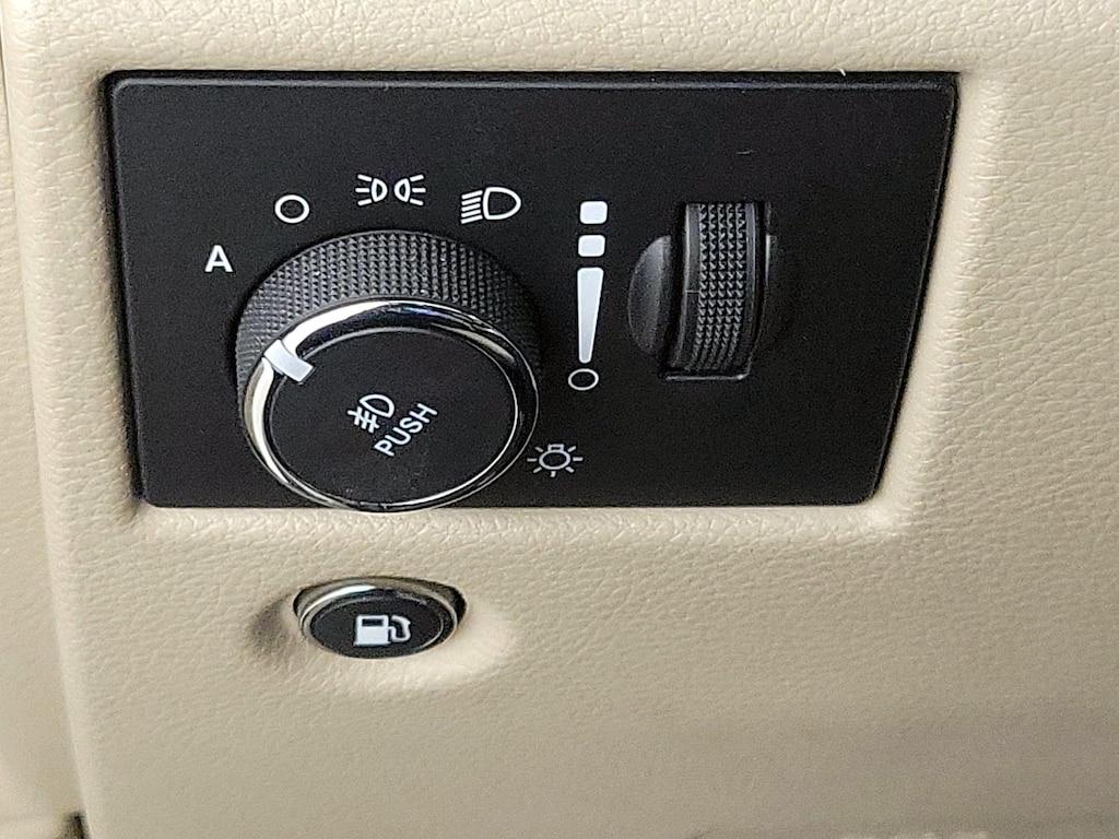 used 2020 Jeep Grand Cherokee car, priced at $24,998