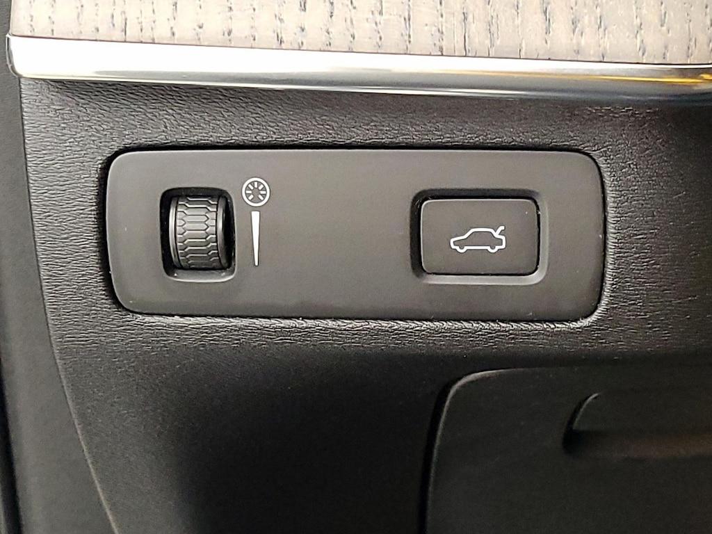 used 2021 Volvo XC90 car, priced at $39,998