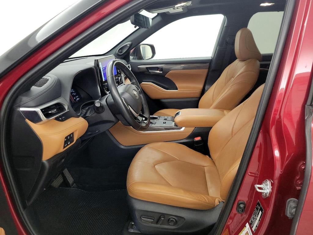 used 2023 Toyota Highlander car, priced at $38,998