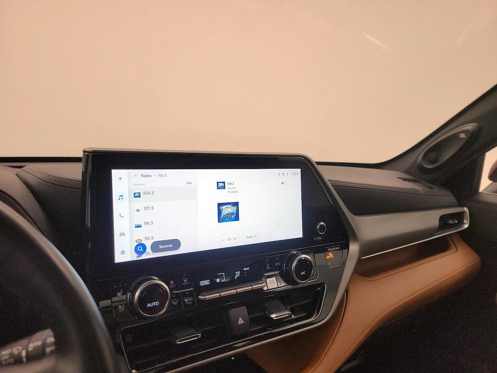 used 2023 Toyota Highlander car, priced at $38,998