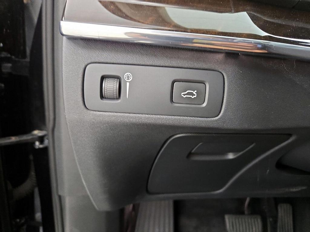 used 2016 Volvo XC90 car, priced at $24,998