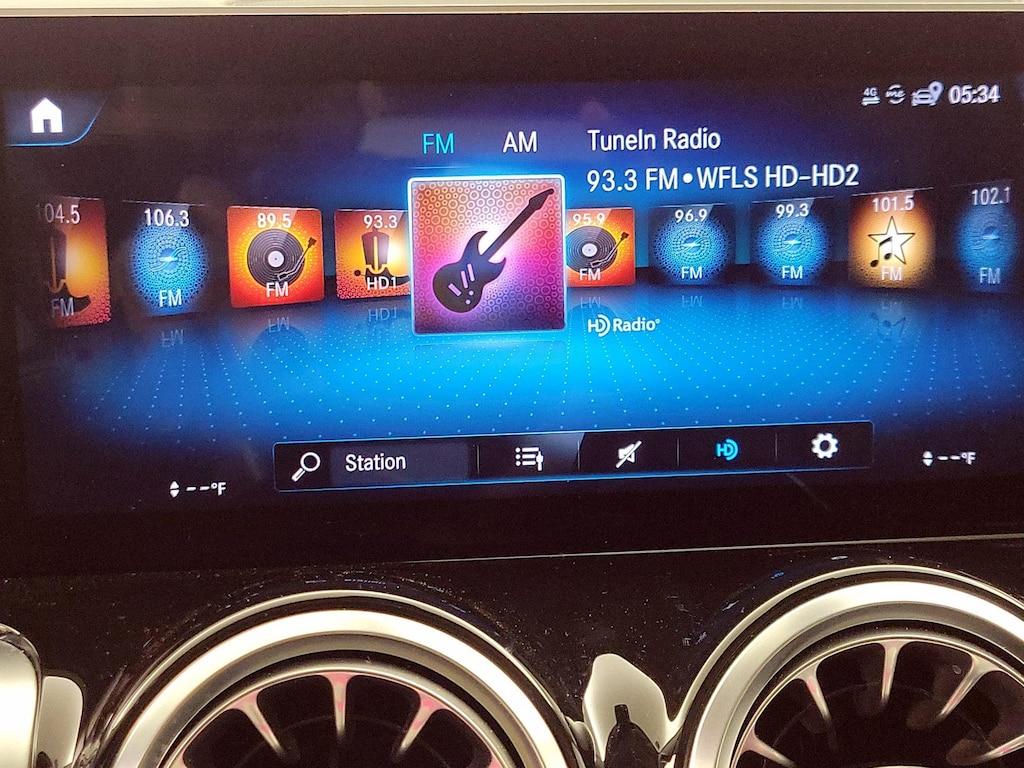 used 2021 Mercedes-Benz GLB 250 car, priced at $27,998