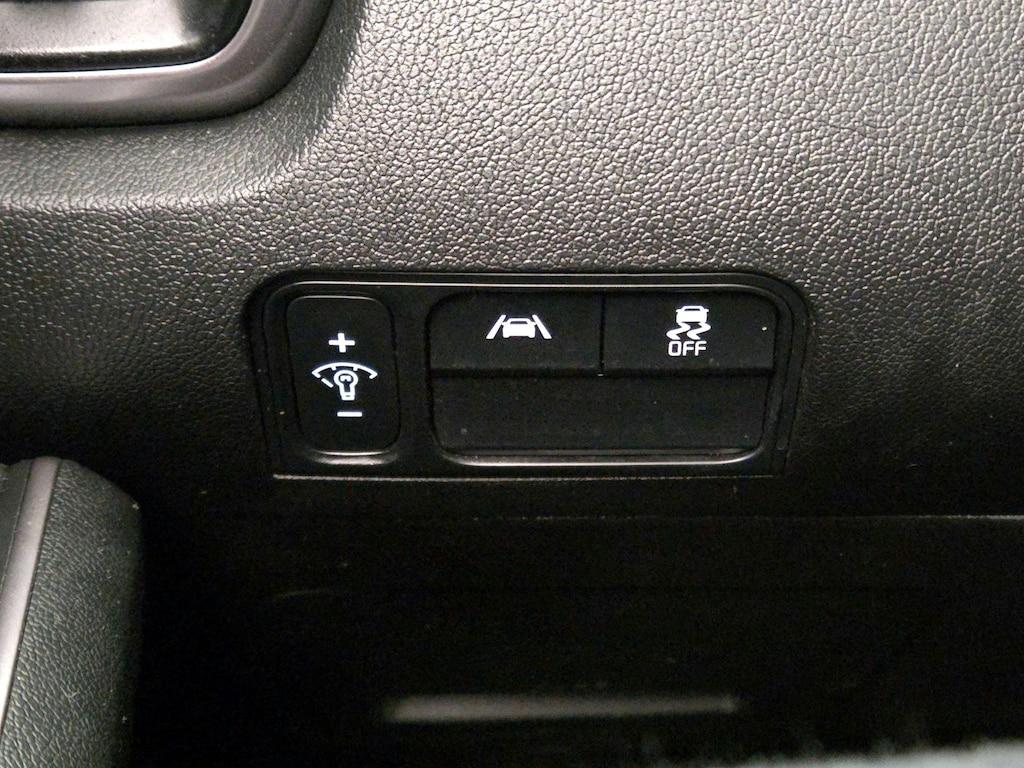 used 2022 Kia Sorento Hybrid car, priced at $29,998