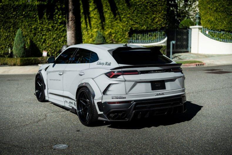 used 2019 Lamborghini Urus car, priced at $295,000
