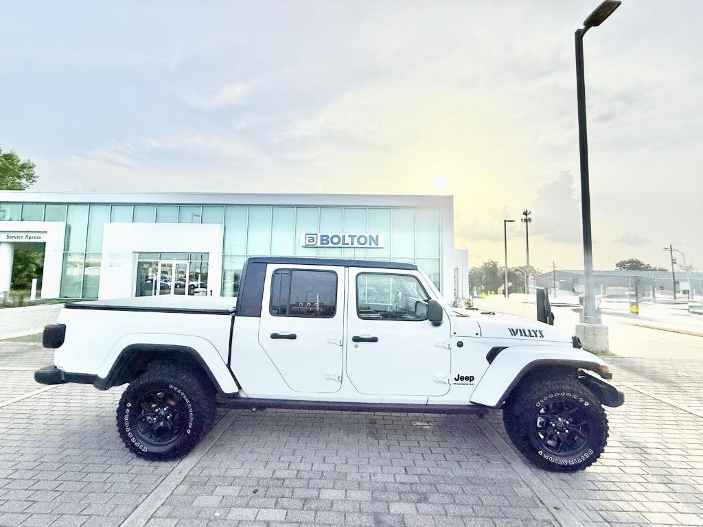 used 2024 Jeep Gladiator car, priced at $39,821