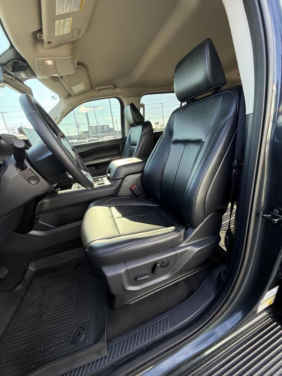 used 2024 Ford Expedition car, priced at $53,901