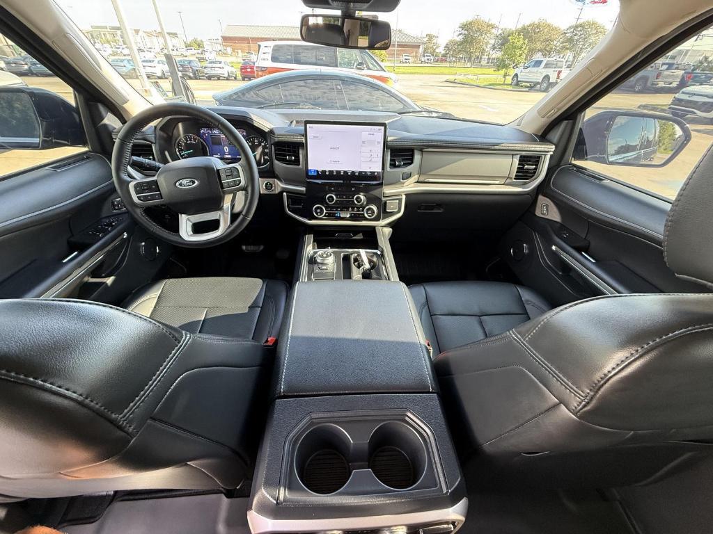 used 2024 Ford Expedition car, priced at $53,901