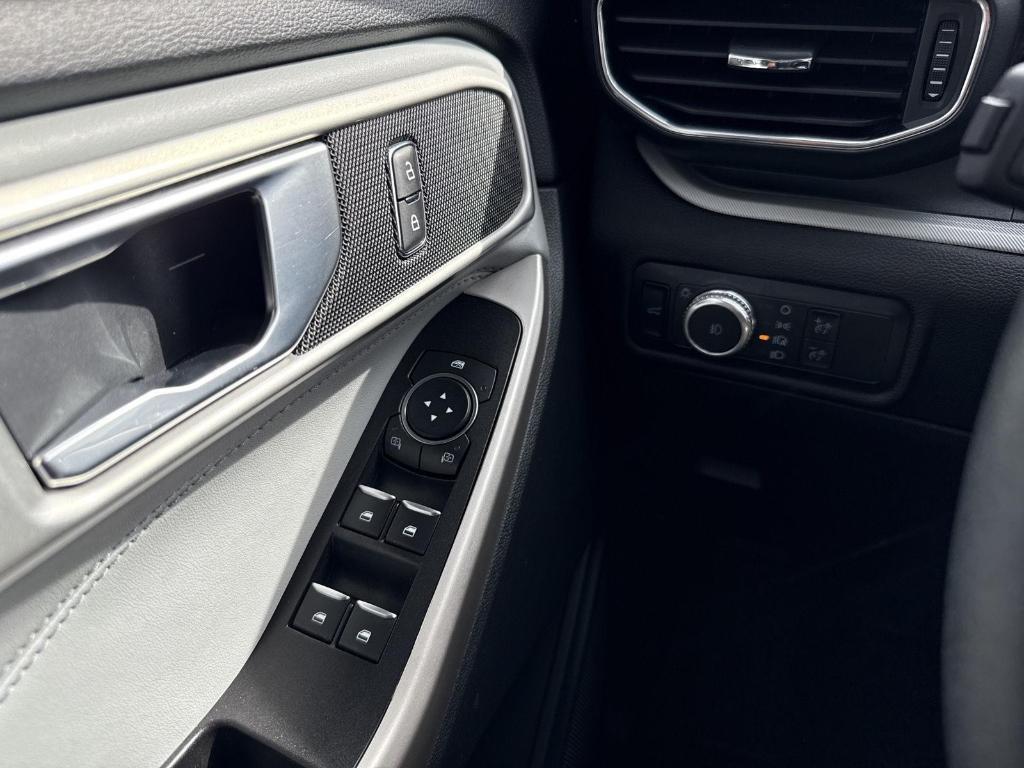 used 2022 Ford Explorer car, priced at $25,854