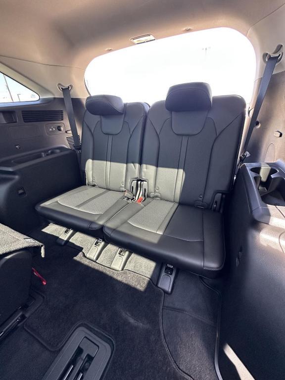 used 2023 Kia Sorento car, priced at $32,701
