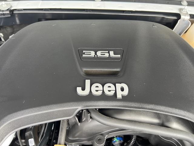 used 2021 Jeep Gladiator car, priced at $37,009