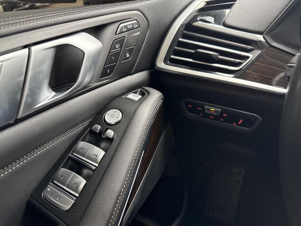 used 2019 BMW X7 car, priced at $42,871