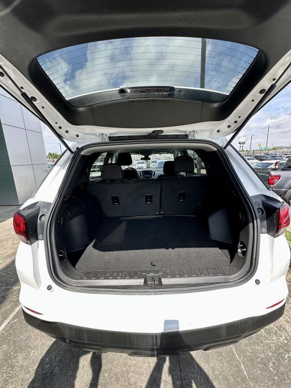 used 2023 Chevrolet Equinox car, priced at $22,998