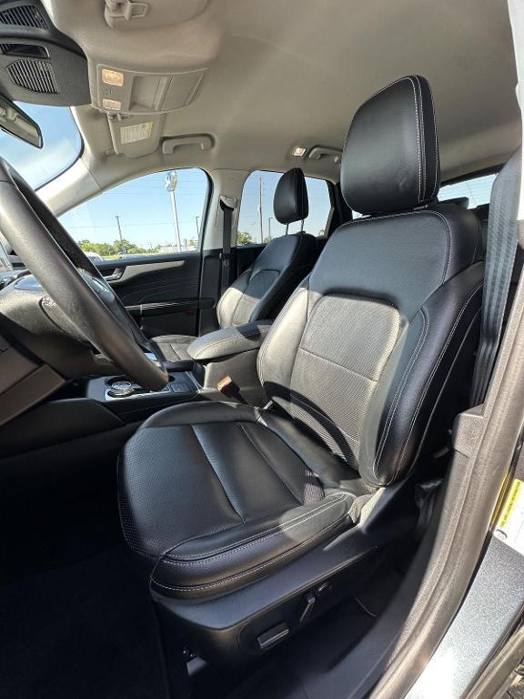 used 2022 Ford Escape car, priced at $25,488