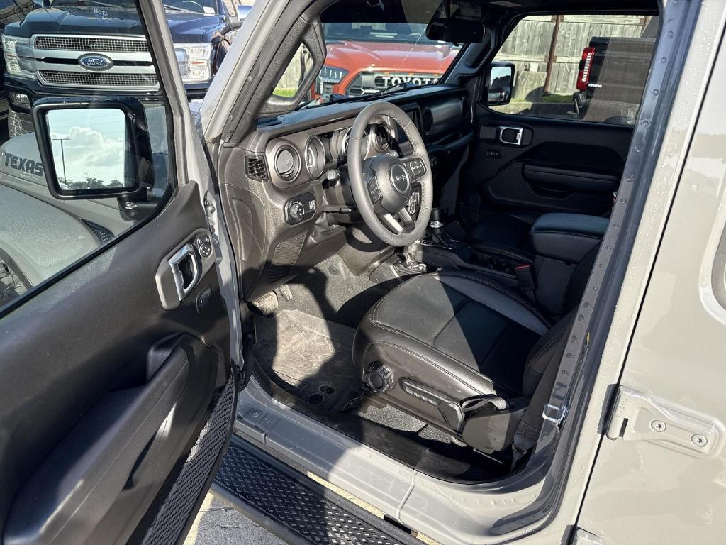 used 2023 Jeep Gladiator car, priced at $36,990