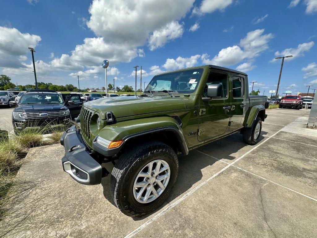 used 2023 Jeep Gladiator car, priced at $33,498