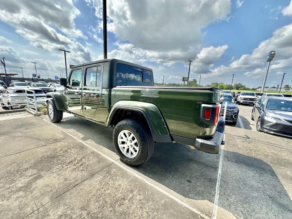 used 2023 Jeep Gladiator car, priced at $33,498