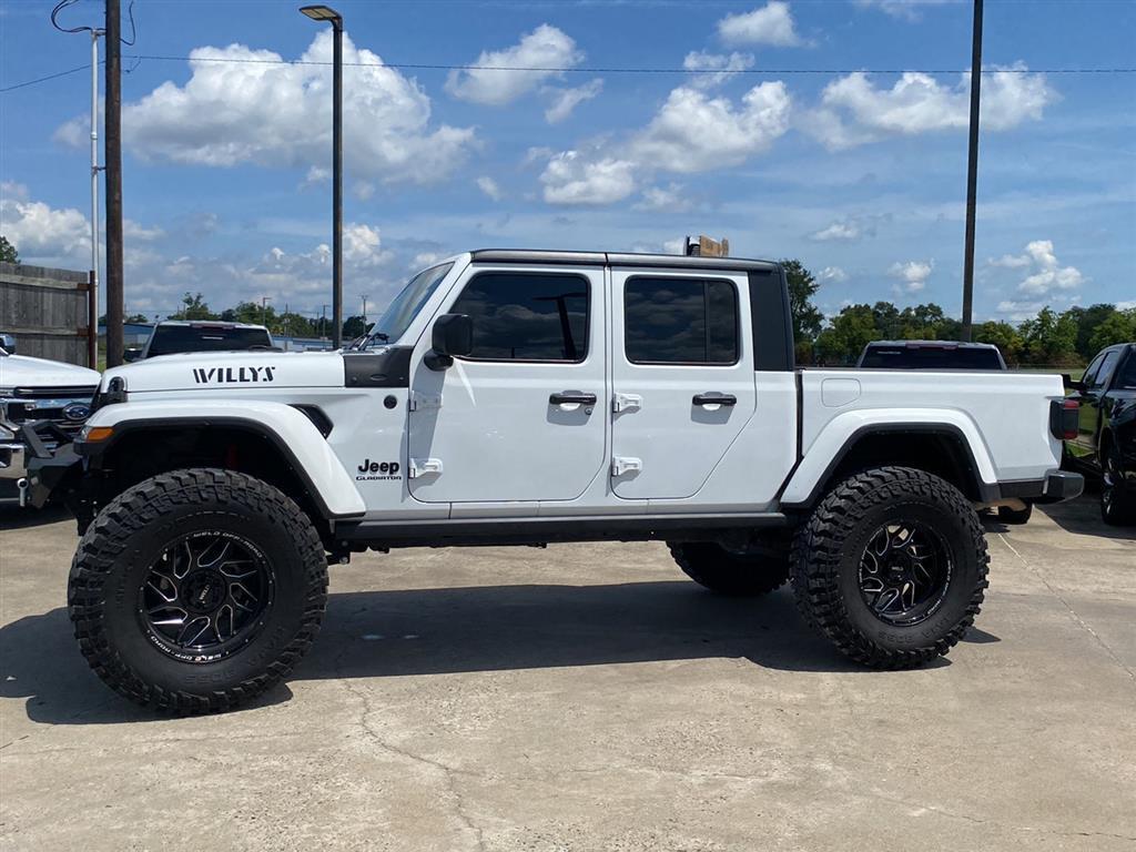 used 2022 Jeep Gladiator car, priced at $39,370
