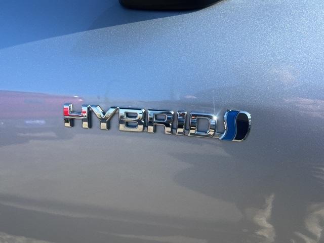 used 2021 Toyota Highlander Hybrid car, priced at $27,387