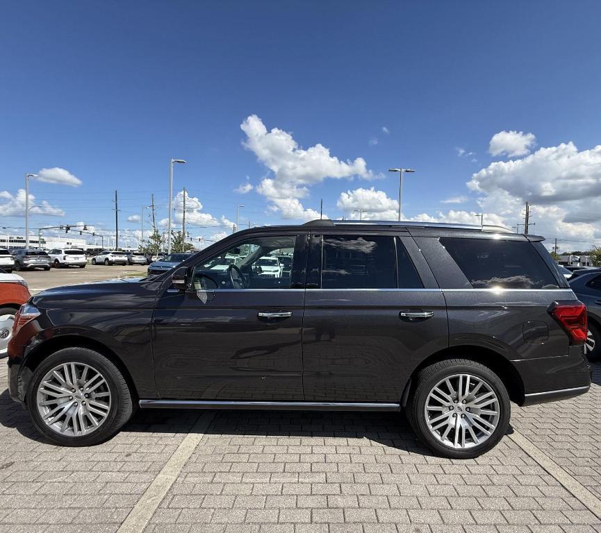used 2023 Ford Expedition car, priced at $55,998