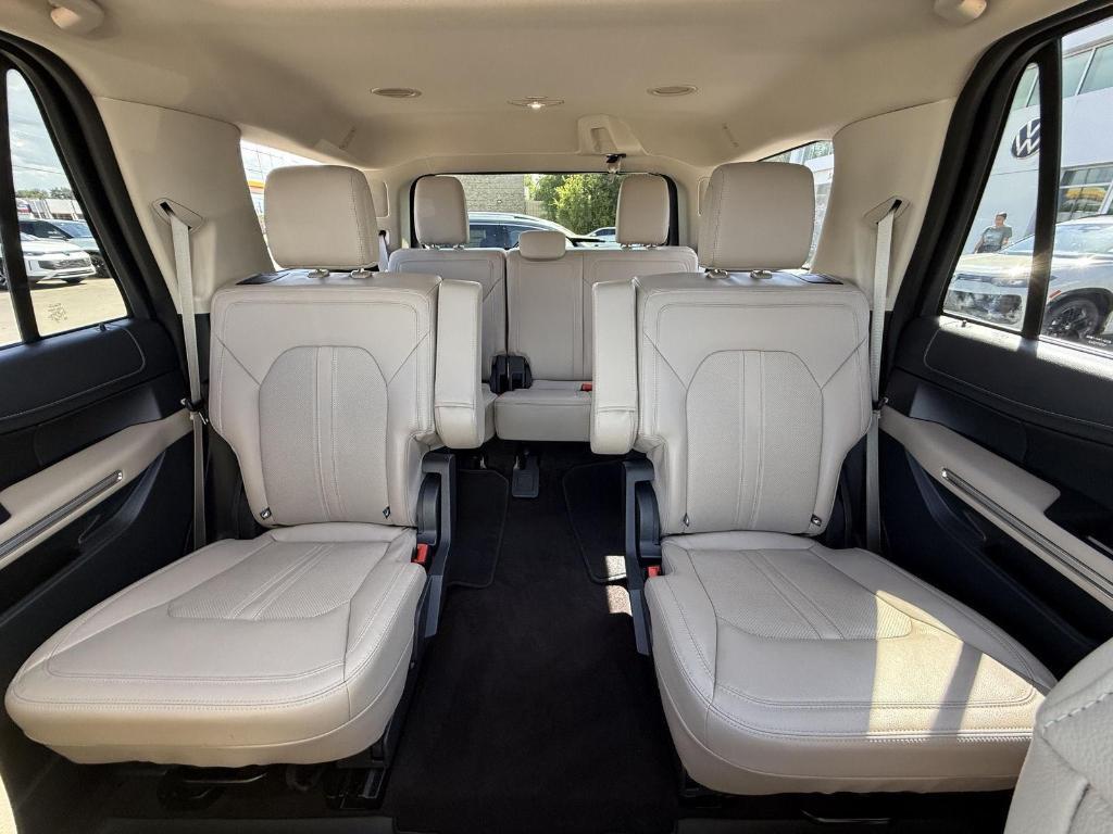 used 2023 Ford Expedition car, priced at $55,998