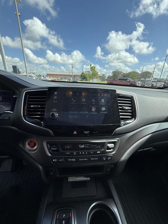 used 2022 Honda Pilot car, priced at $30,455