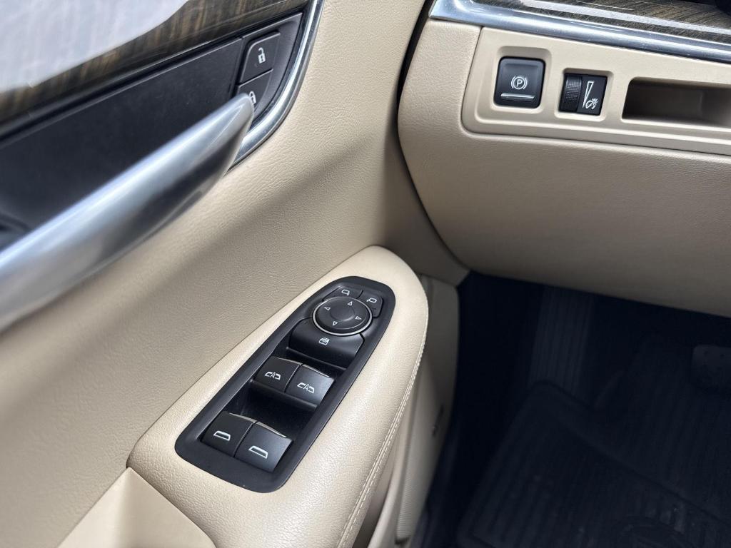 used 2019 Cadillac XT5 car, priced at $22,449