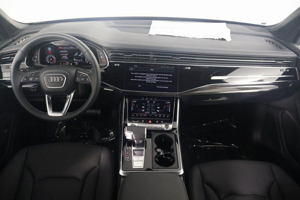 new 2025 Audi Q7 car, priced at $76,770