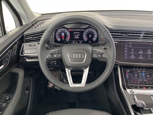 new 2025 Audi Q7 car, priced at $76,900