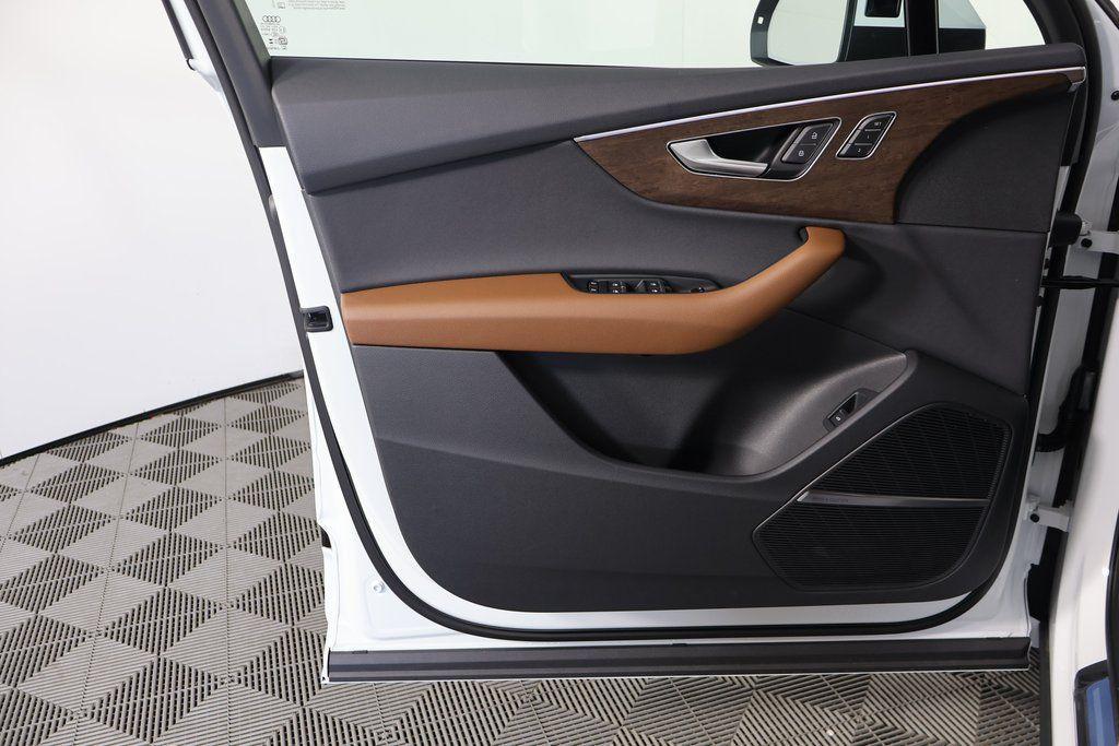 new 2026 Audi Q7 car, priced at $72,490