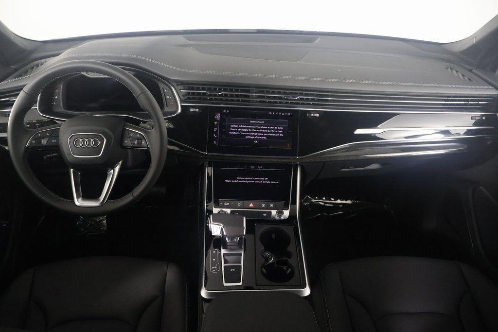 new 2025 Audi Q7 car, priced at $77,460