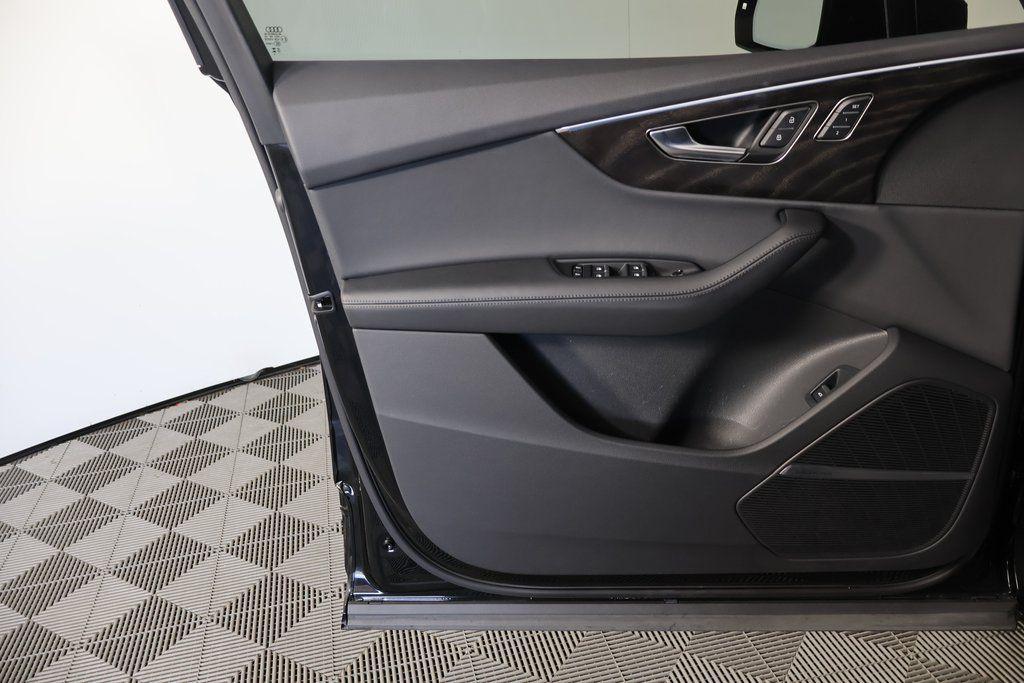 used 2023 Audi Q7 car, priced at $39,405