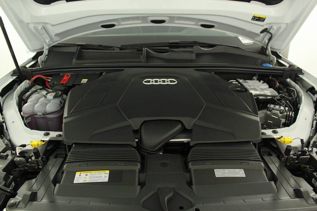 new 2025 Audi Q7 car, priced at $76,900