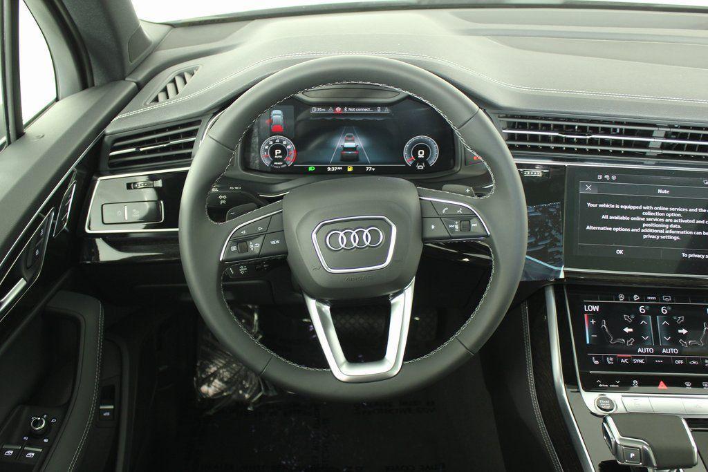 new 2025 Audi Q7 car, priced at $76,900