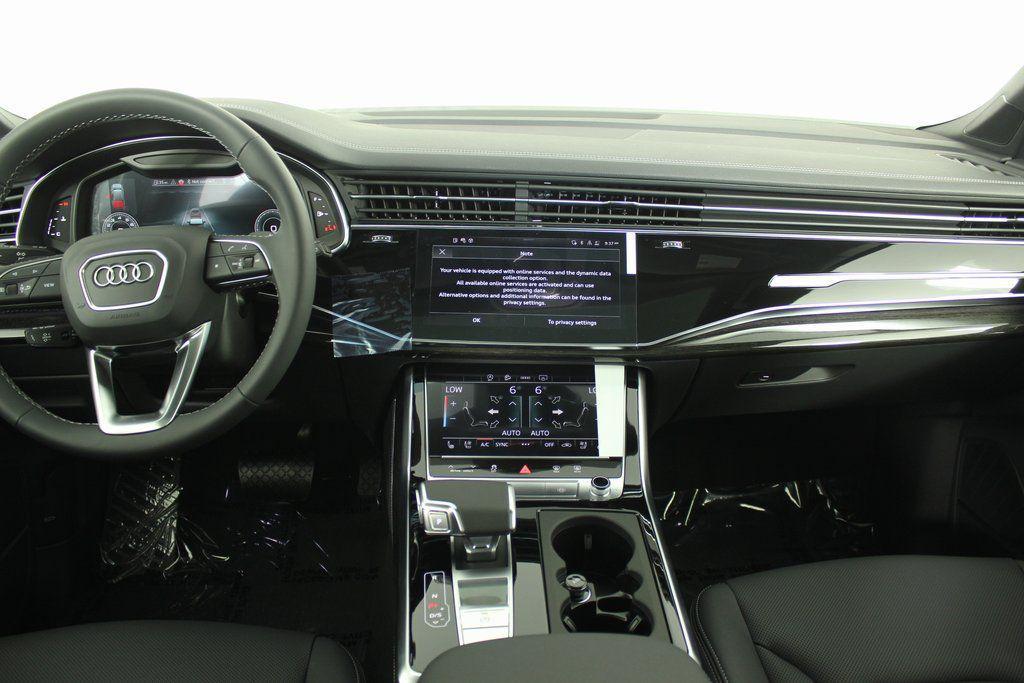 new 2025 Audi Q7 car, priced at $76,900