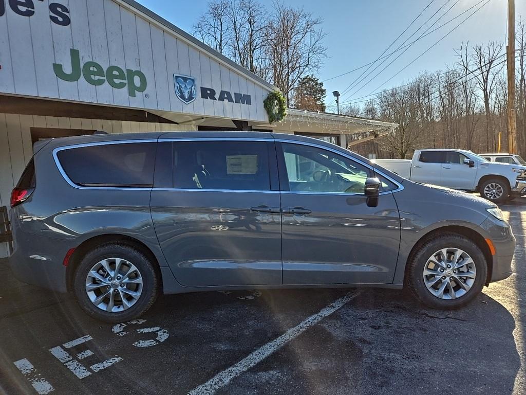 new 2025 Chrysler Pacifica car, priced at $44,635