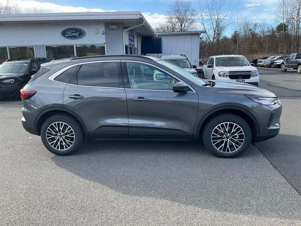 new 2025 Ford Escape car, priced at $38,000