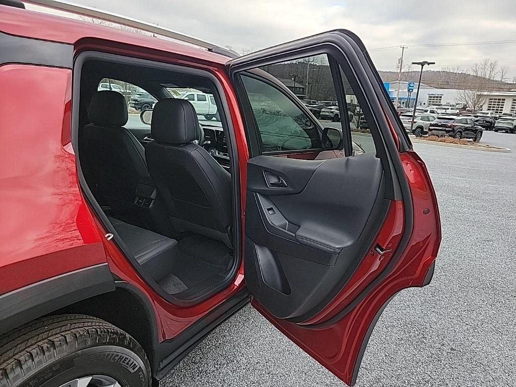 new 2025 Chevrolet Equinox car, priced at $34,653