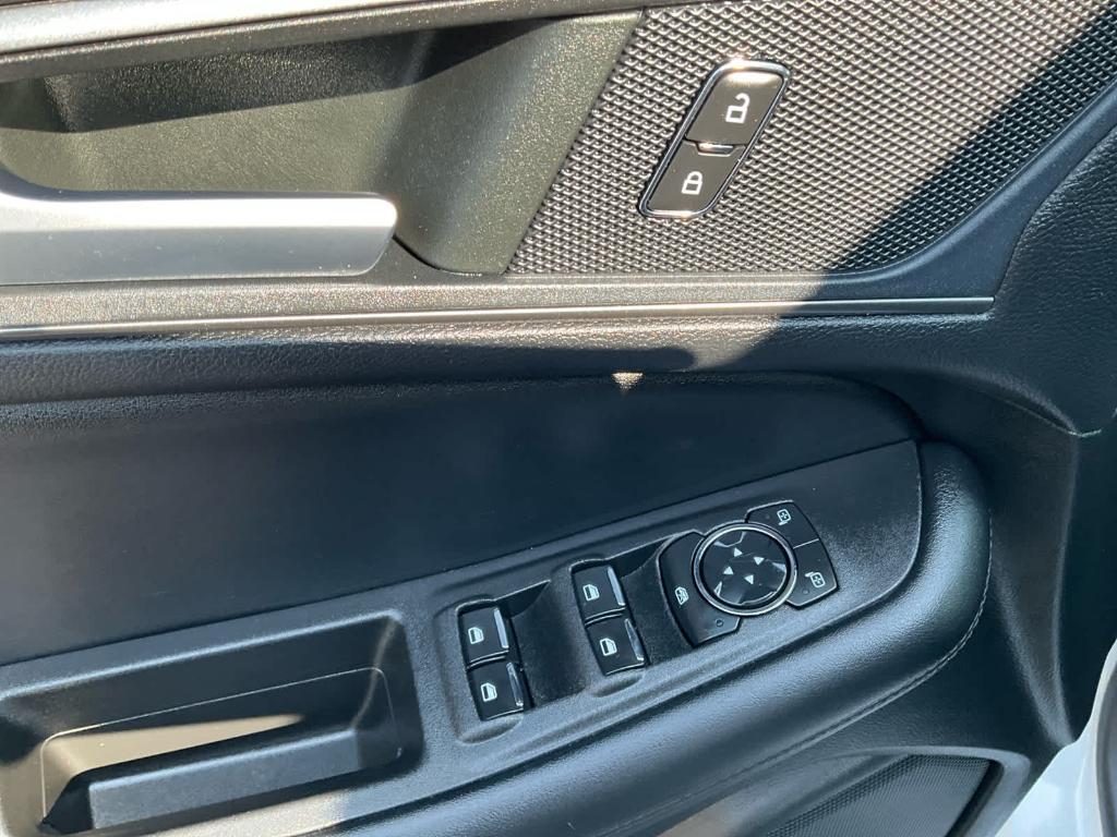 used 2022 Ford Edge car, priced at $24,995