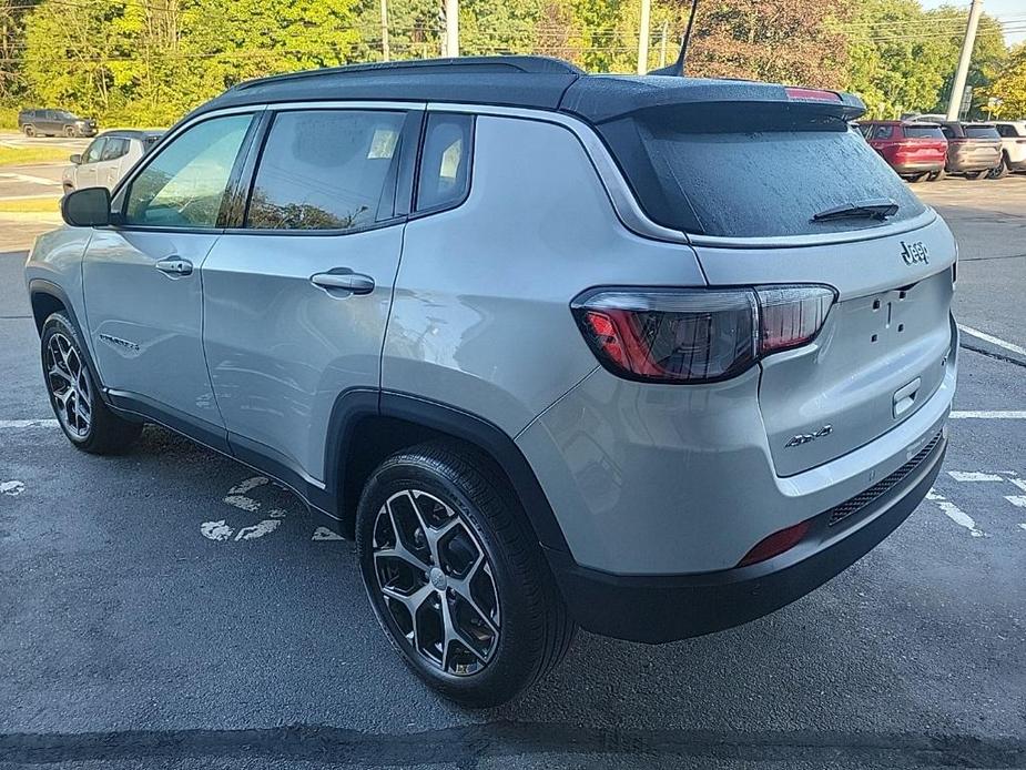 new 2024 Jeep Compass car, priced at $33,076