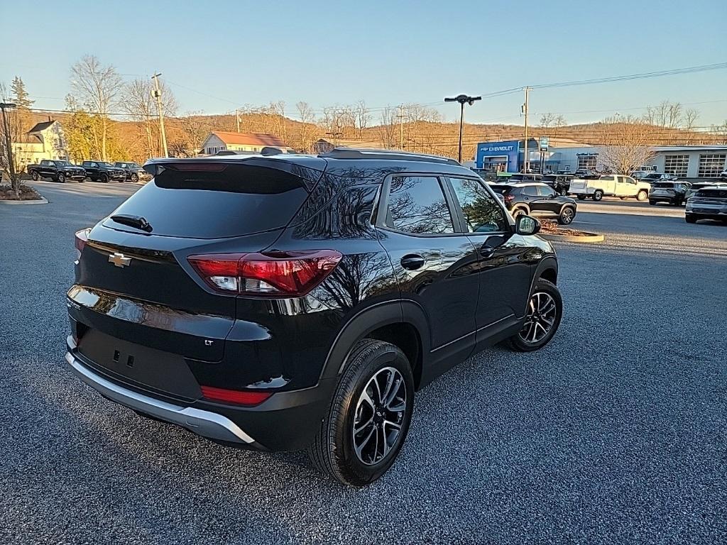 new 2025 Chevrolet TrailBlazer car, priced at $27,595