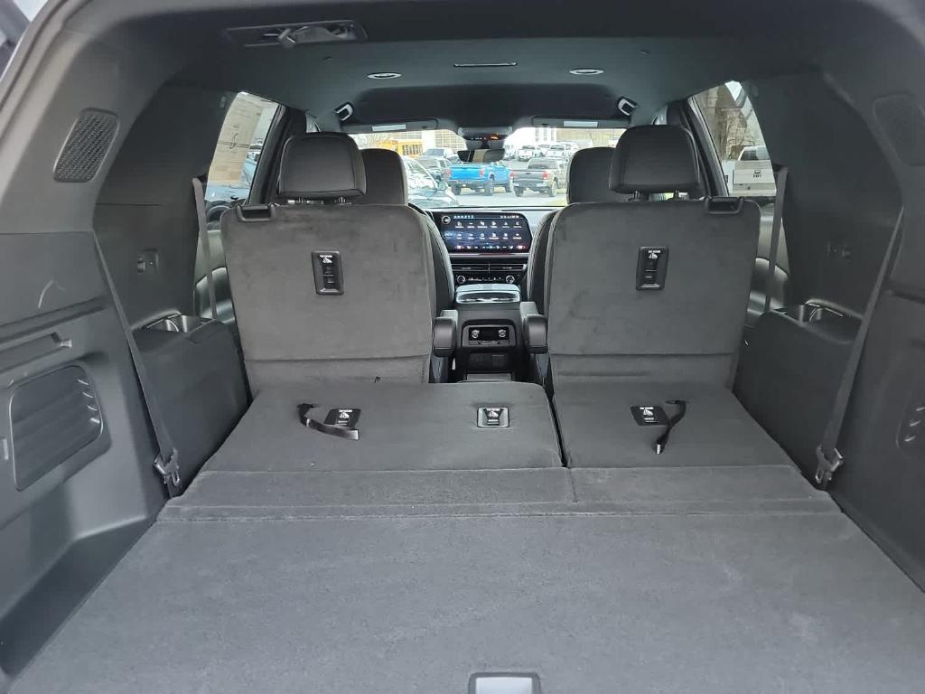 new 2026 Chevrolet Traverse car, priced at $57,375