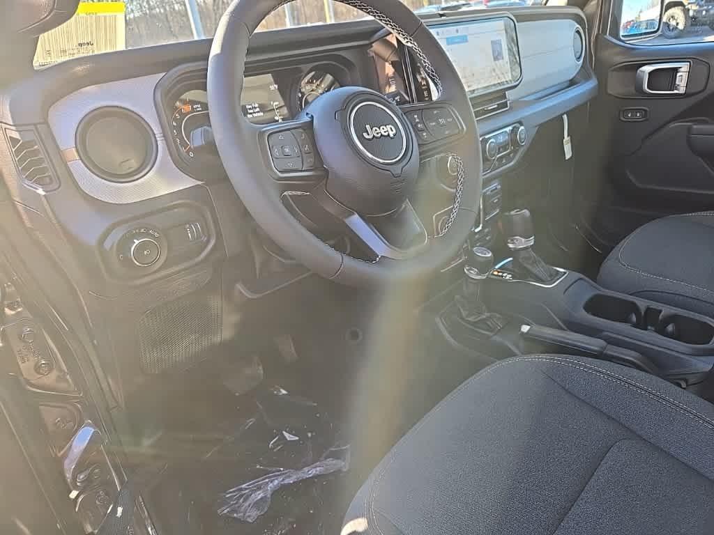new 2025 Jeep Wrangler car, priced at $47,397