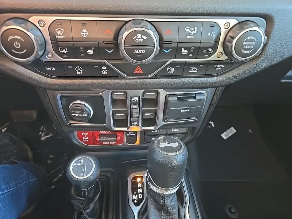 new 2025 Jeep Wrangler car, priced at $47,397