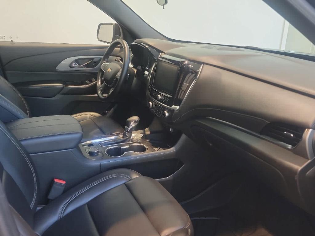 used 2023 Chevrolet Traverse car, priced at $31,500