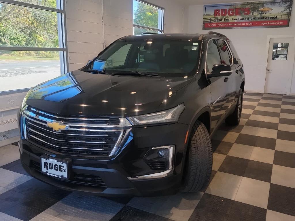 used 2023 Chevrolet Traverse car, priced at $31,500